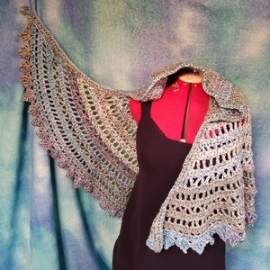 Snow Owl Hooded Shawl